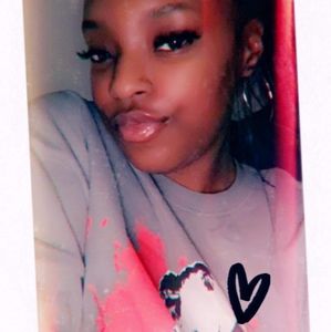 Meet your Posher, Makeila